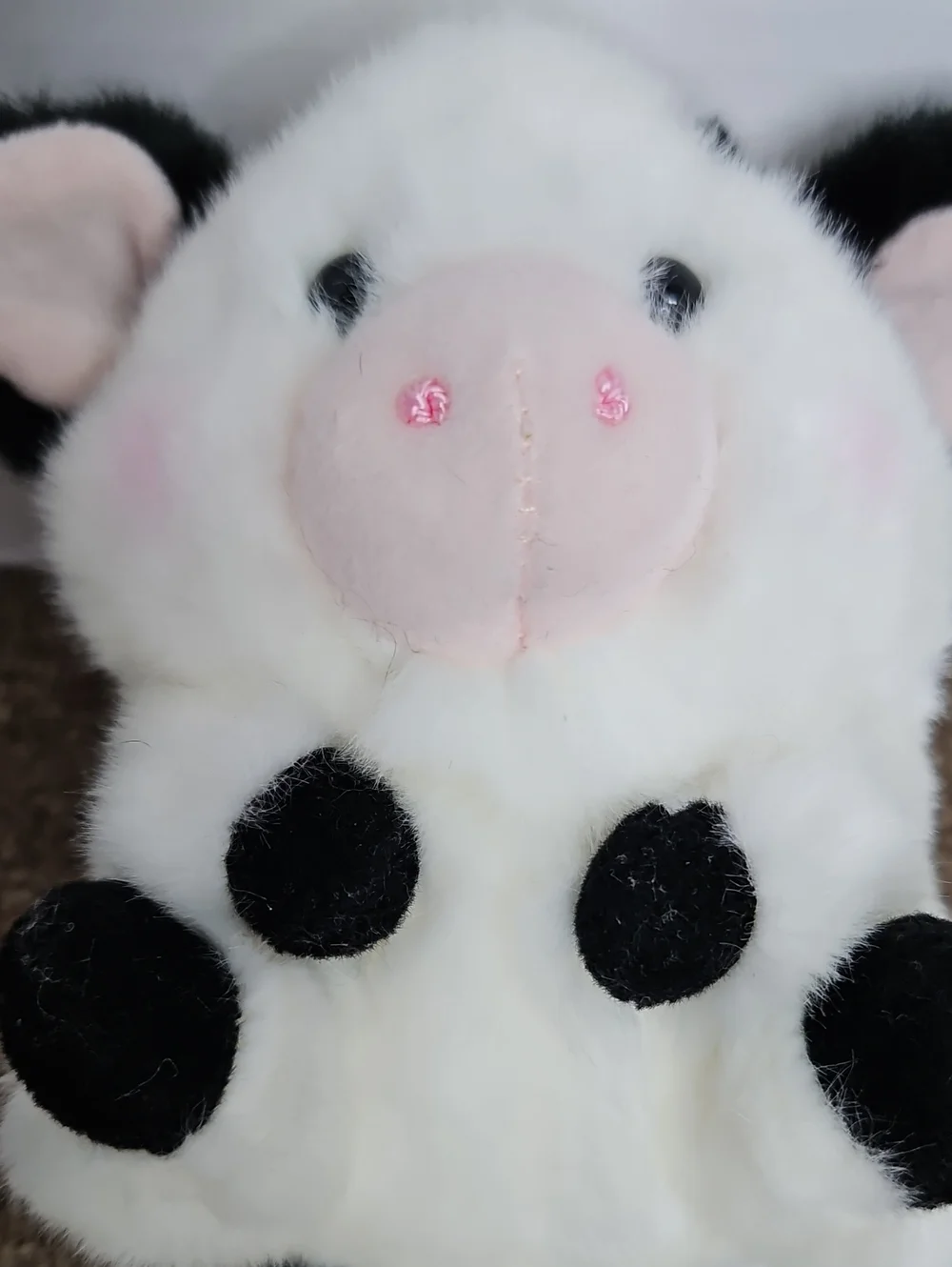 Aurora Rolly Plush Pet 5" Black & White Fluffy Daisy Cow - Picture 4 of 5